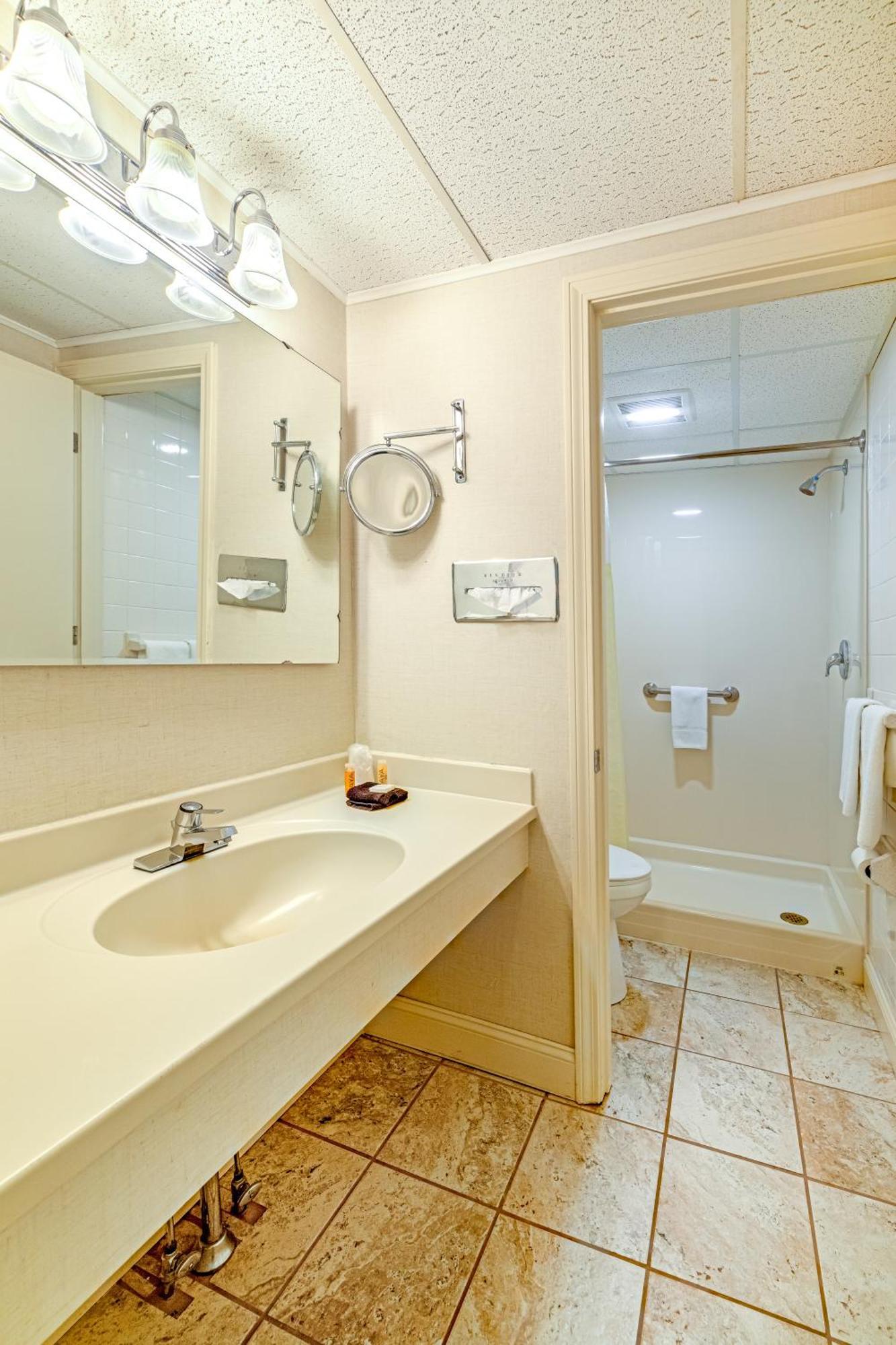 Town & Country Inn & Resort Gorham Bagian luar foto