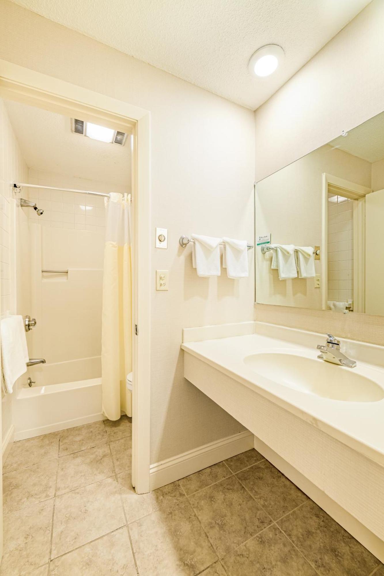 Town & Country Inn & Resort Gorham Bagian luar foto